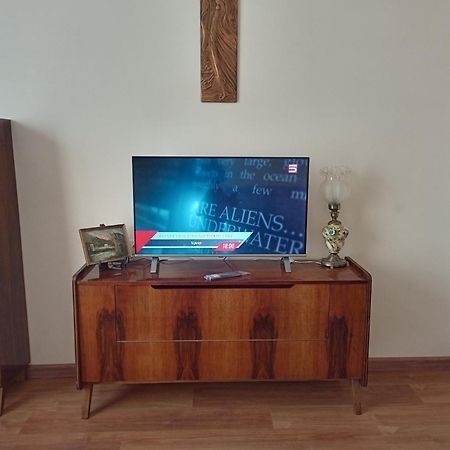 Spacious One Bedroom Apartment In The City Centre เยเรวาน ภายนอก รูปภาพ