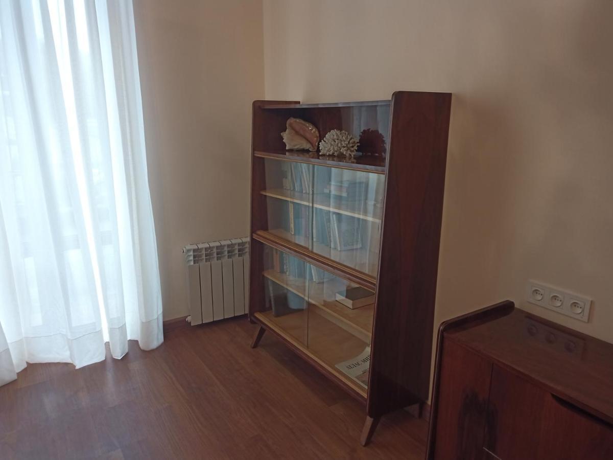Spacious One Bedroom Apartment In The City Centre เยเรวาน ภายนอก รูปภาพ
